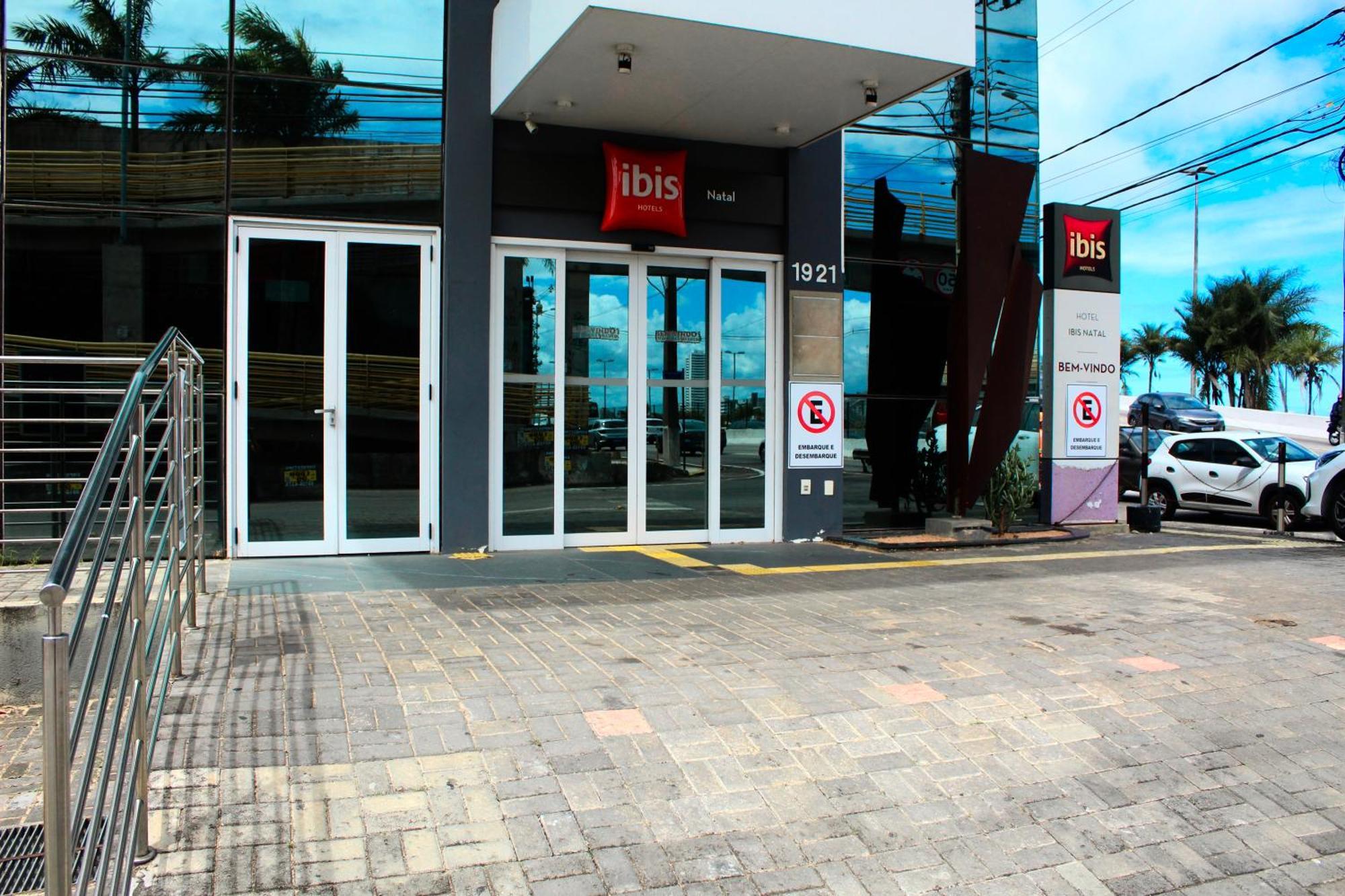 Ibis Hotel 3*