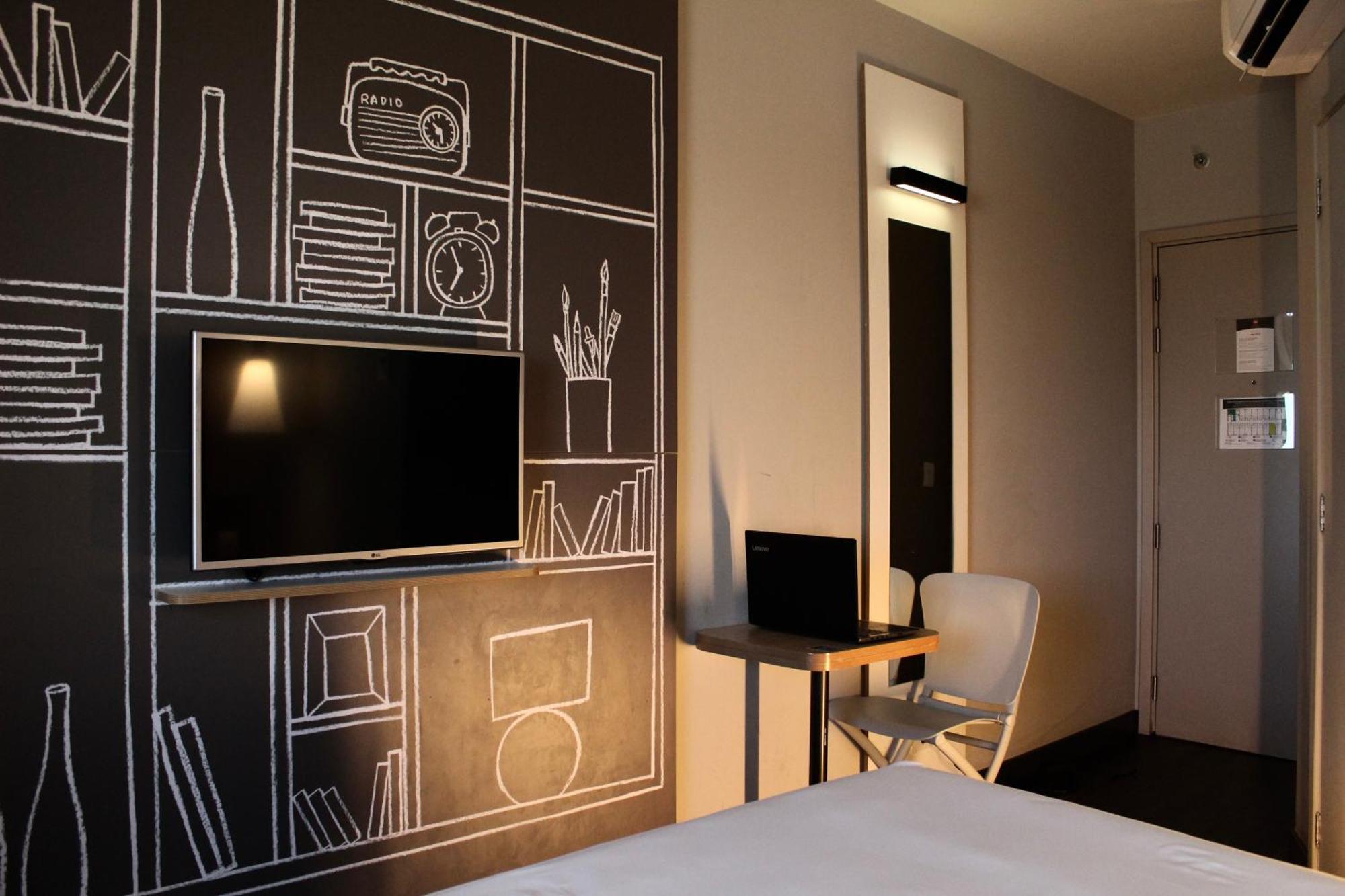 Ibis Hotel 3*